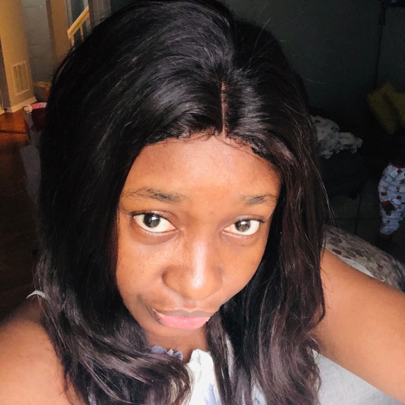 Straight wig